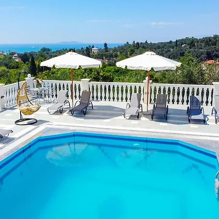 Daphne's Villas Corfu * Karousádes